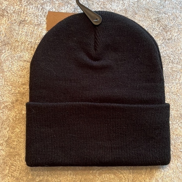 Brand New Steve Madden Black Knit Beanie Hat w/ Rhinestone Beaded Heart - Picture 8 of 12